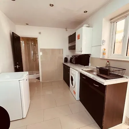 Spacious 1 Bed Flat Near Heathrow Hillingdon Exterior foto