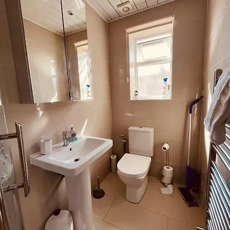 Spacious 1 Bed Flat Near Heathrow Hillingdon Exterior foto